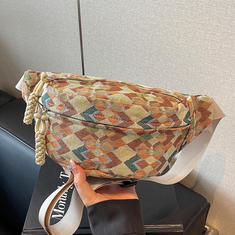 Спортивная сумка на грудь для женщин в этническом стиле для ходьбы и бега новая высококачественная сумка-пояс для мобильного телефона через плечо 1376₽