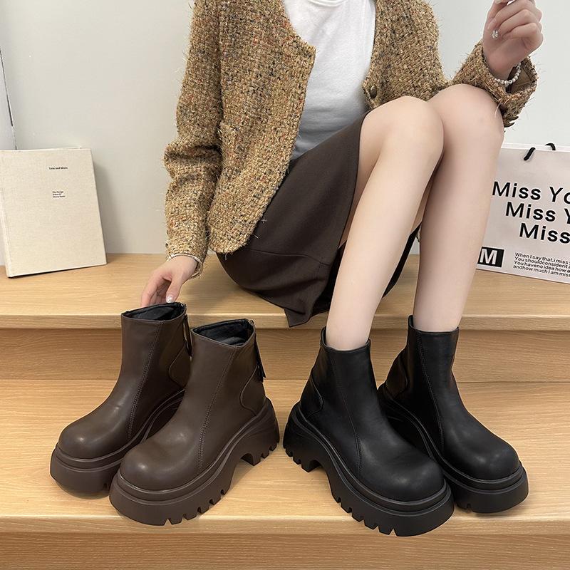 Thick-soled explosive cigarette boots women's 2025 autumn and winter new thin soft-soled not tired feet fashionable versatile rear zipper short boots