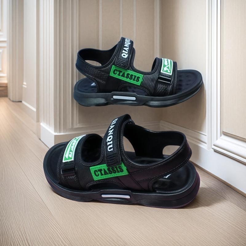 Children's sandals boys slippers summer new beach shoes outdoor middle and older children's cool slippers
