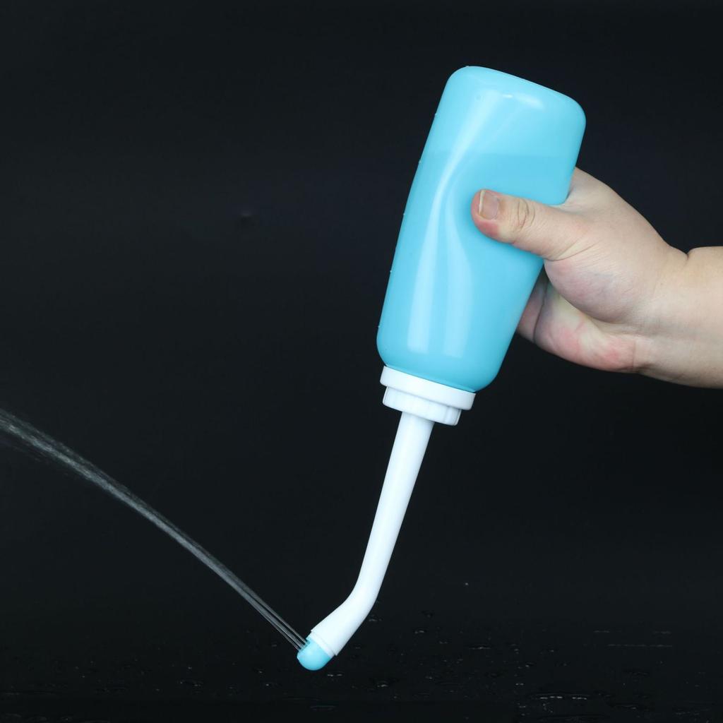 Bidet Portatile da 500 ml Portatile Manuale Resistente alle Alte Temperature Lavatrice Donna Spruzzatore Bidet per Cura Personale Pulizia Blu