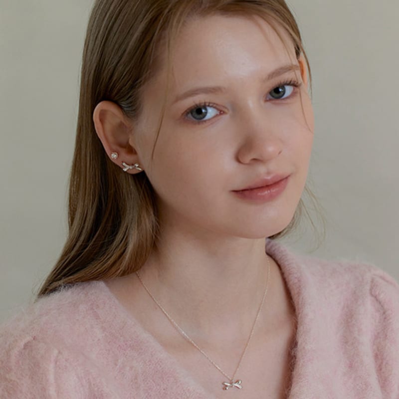 Lewe Petite Pearl Ribbon Earring (Silver/Gold)