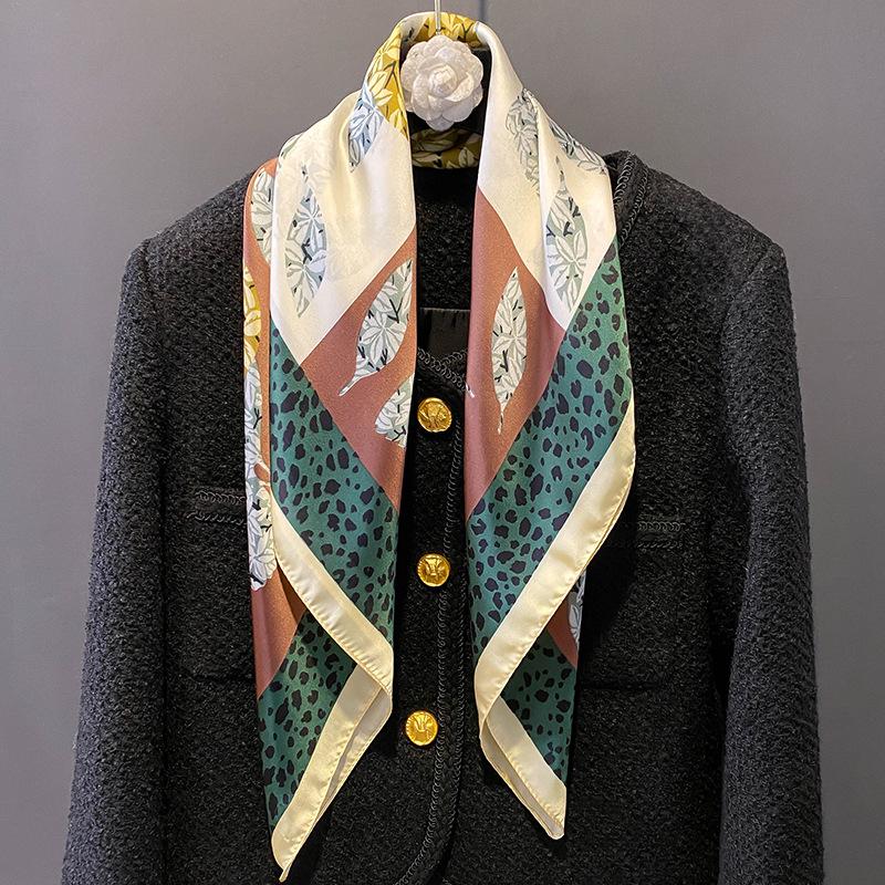 Elegant Leopard Scarf for Lady Fashion Square Silk Neck Kerchief Bandana Foulard Soft Hairbands Women  New Bufanda