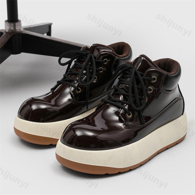Fashion 2025 New Men's Casual Shoes Retro Motorcycle High Top Fashion Trend Boots Comfortable Non slip Height Increasing Chunky sneakers