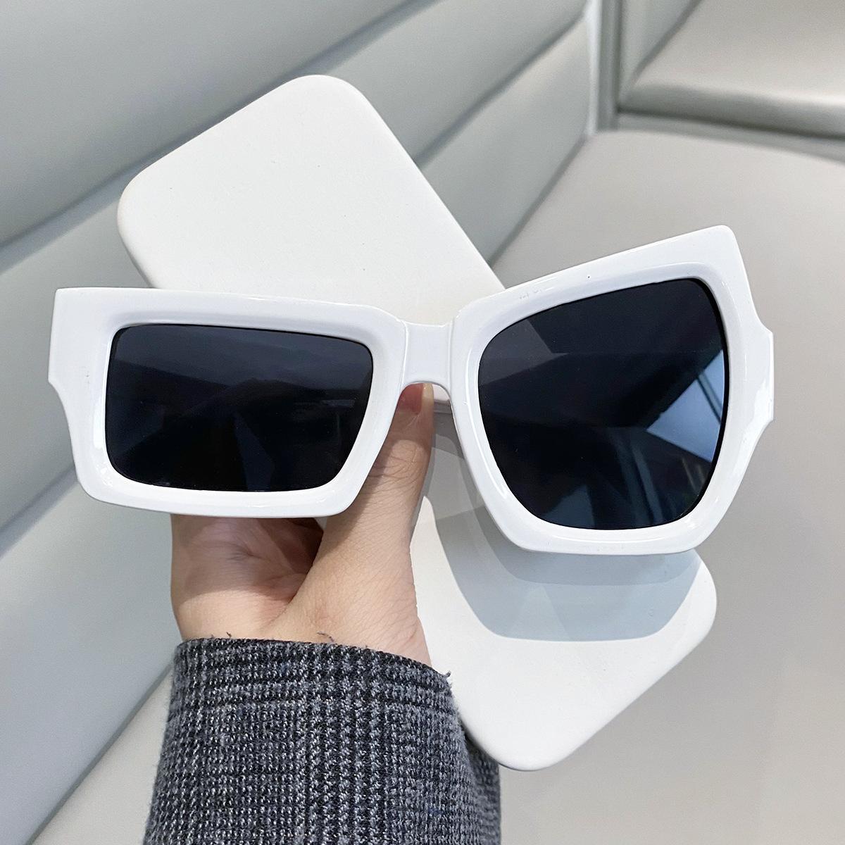 

New Vintage Man Square Sunglasses Women Rectangular Funny Sun Glasses Outdoor Street Photography Eyewear UV400 Gafas De Sol As shown in the figu