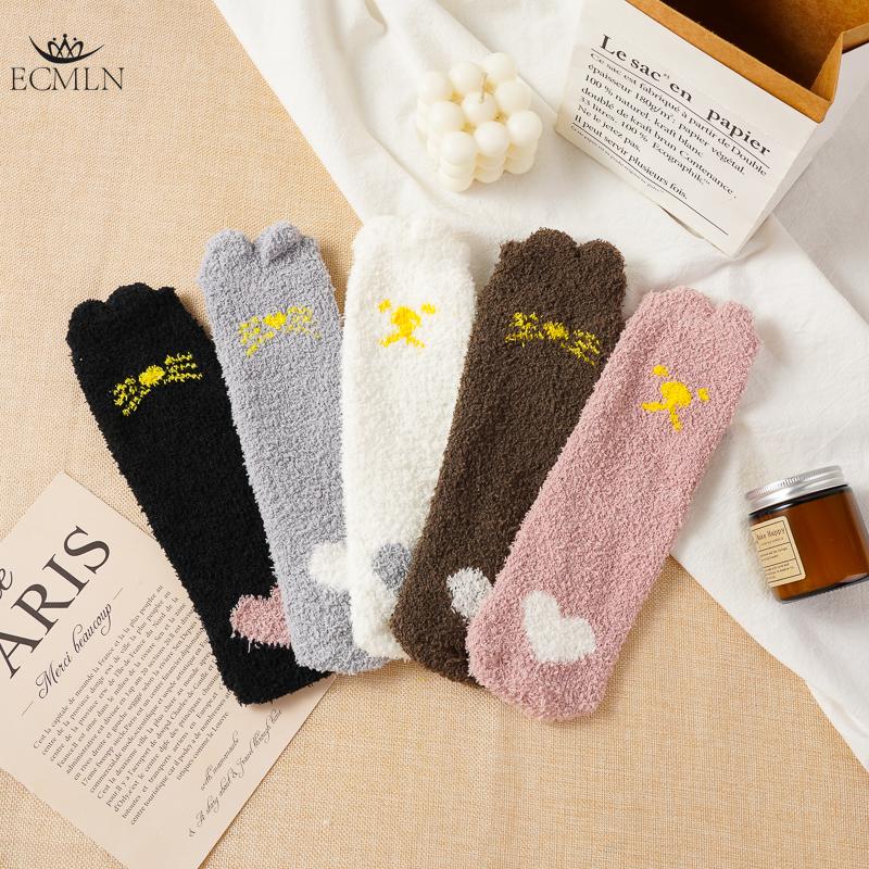 5 Pairs Thick Warm Mid-calf Socks for Womensmall Ear Flaps Socks for Home Autumn/Winter Coral Fleece Socks