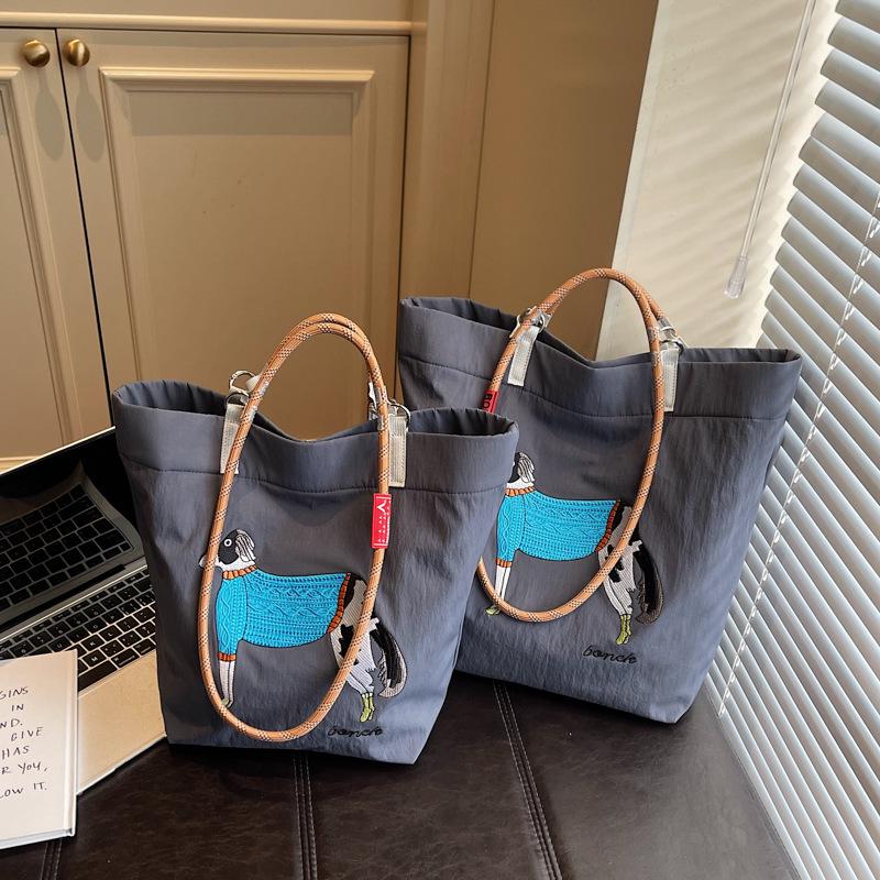 Весенняя японская вышитая экологичная женская сумка через плечо - Модная, вместительная, легкая сумка-тоут Small серый