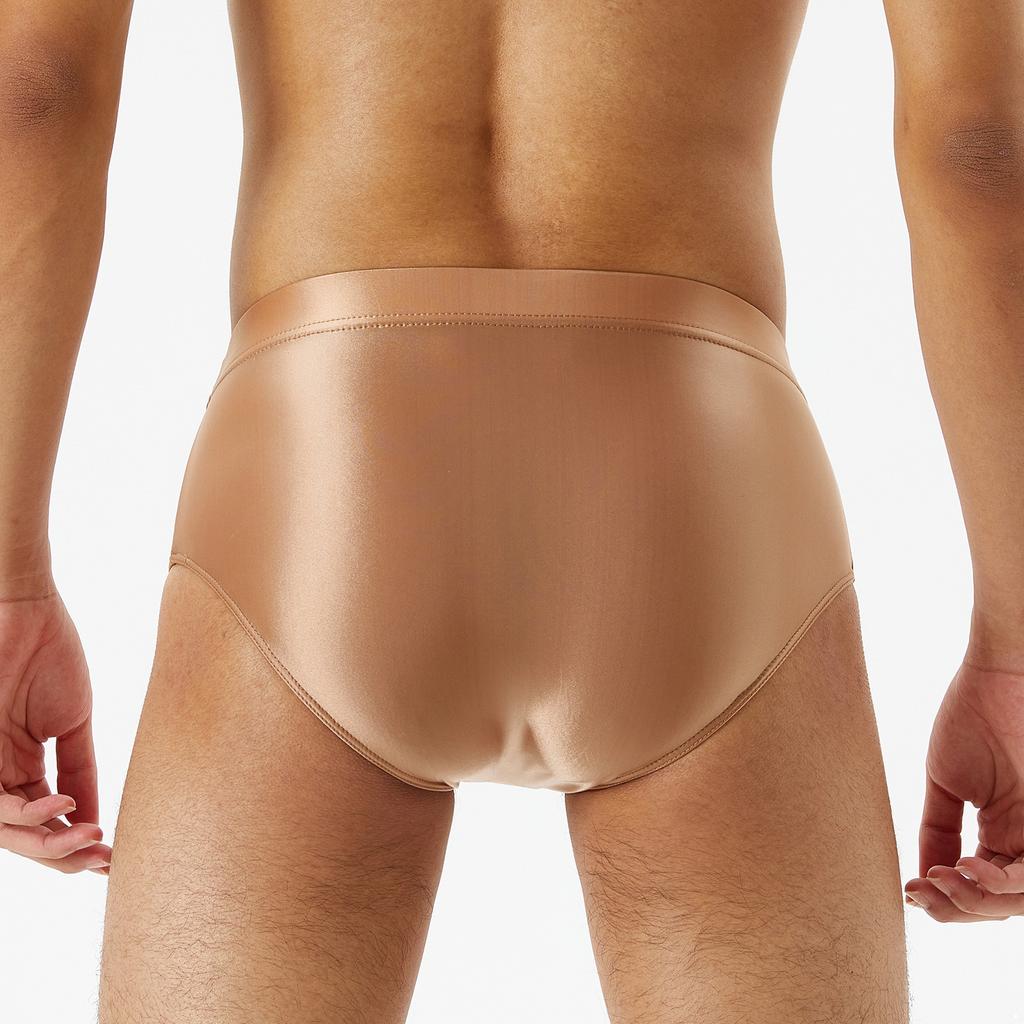 Pánské nízké kalhotky Lesklý hladký materiál Elastický pas Pohodlný střih Jednobarevné plavky