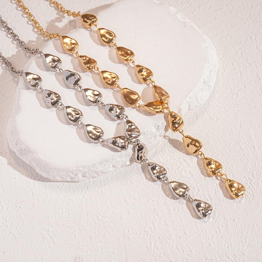 Folded Irregular Triangle Pea Collarbone Chain Personality Premium Necklace