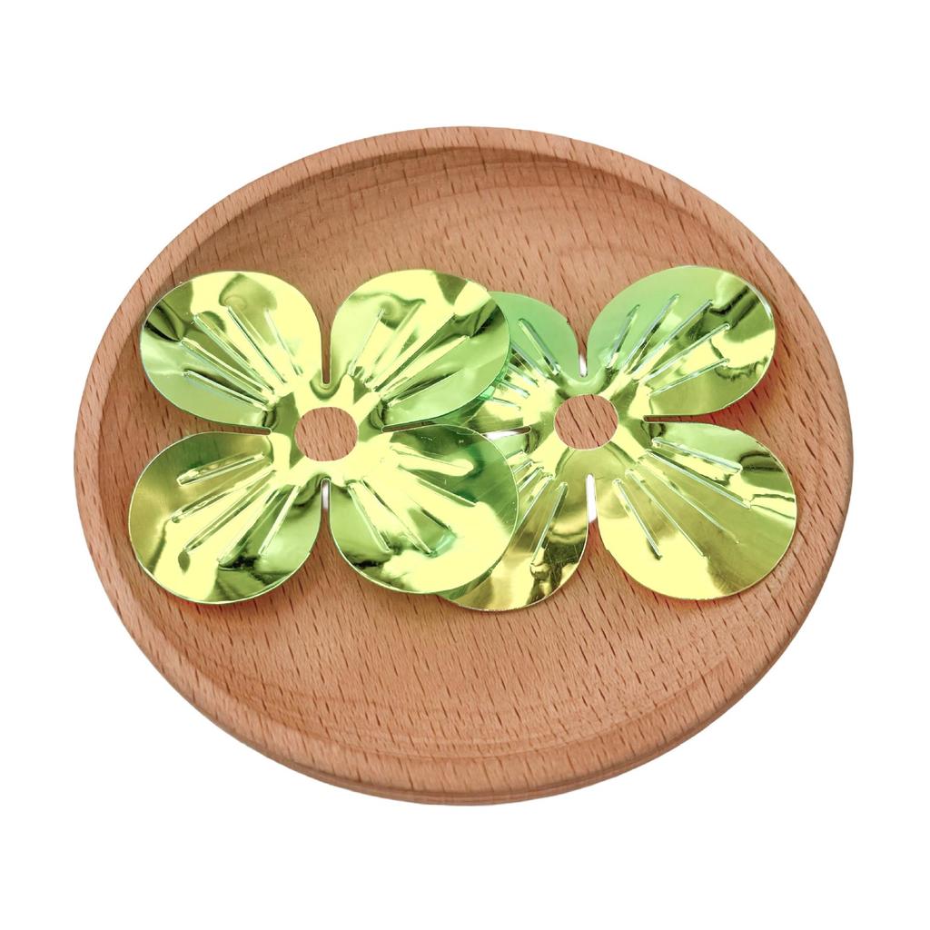 Four-petal Flower Sequin Shell Center Beads for Stage Decoration and Clothing Accessories