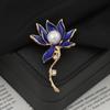 Elegant Versatile Light Luxury Corsage Brooch with Niche Design - Anti-Exposure Pin