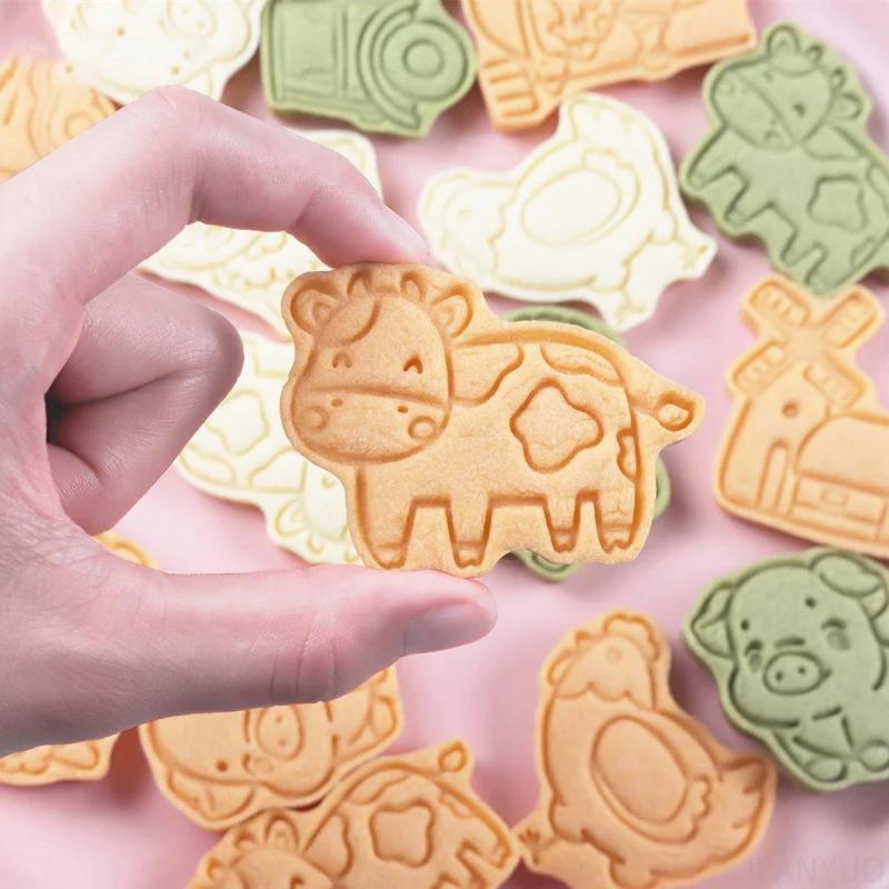 8Pcs Farm Animal Cookie Cutters Mold Set Cartoon Chicken Pig Sheep Cow Cookie Mold Press Baking Kitchen Pastry Bakeware Tools