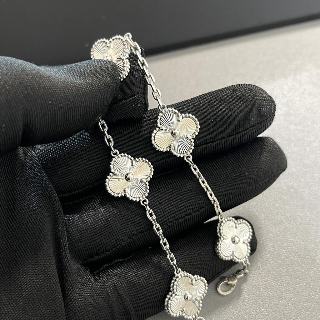 Gold Four-Leaf Clover & Five-Flower Pendant Necklace, 18K Plated, Elegant Gift for Her