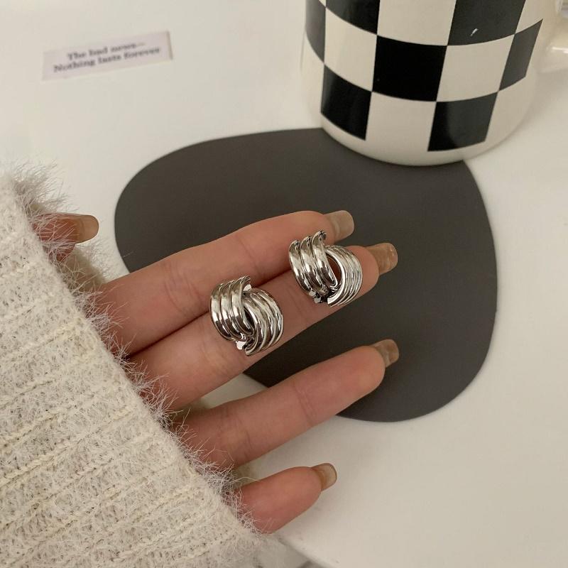 Fashion Metal Twisted Knotted Stud Earrings For Woman Exaggerated Gold Silver Color Geometric Statement Earrings Jewelry
