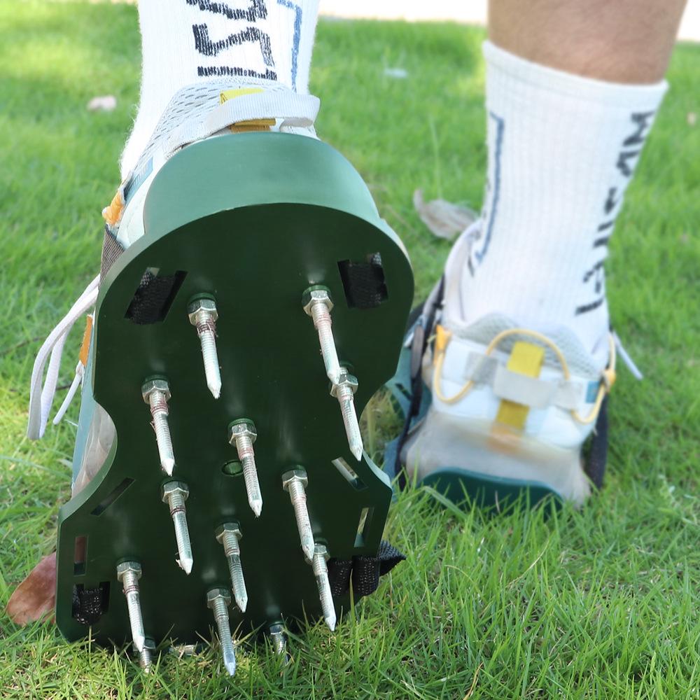 Gartenerde-Belüftungsschuhe mit 4,2 cm Spikes für die Rasenpflege