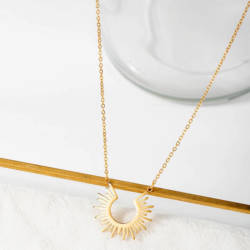 Heta Produkter Solhalsband Dam Hänge Rostfritt Stål Smycken 18K Guldpläterad Blomma Chokerhalsband