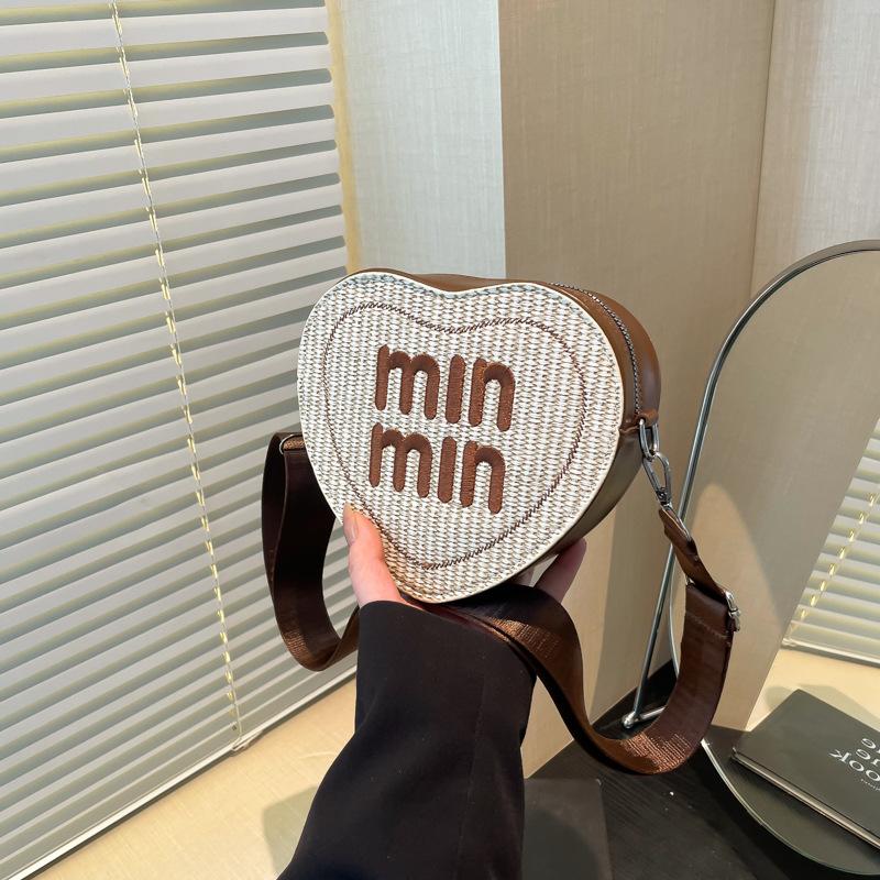 2025 new niche design women's bag love peach heart shape shoulder messenger bag trend casual letter women's bag