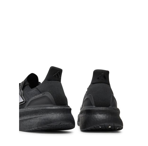 Беговые кроссовки adidas Ultraboost 5