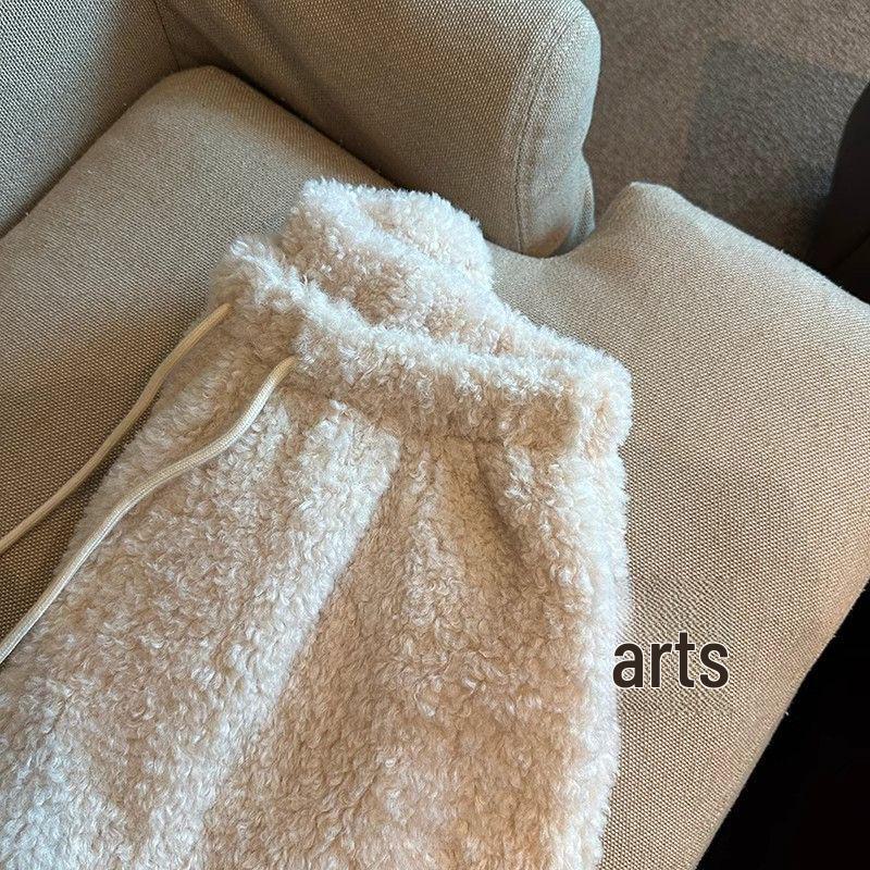 Plüsch-Shorts mit hoher Taille und weitem Bein für Damen Winter 2025