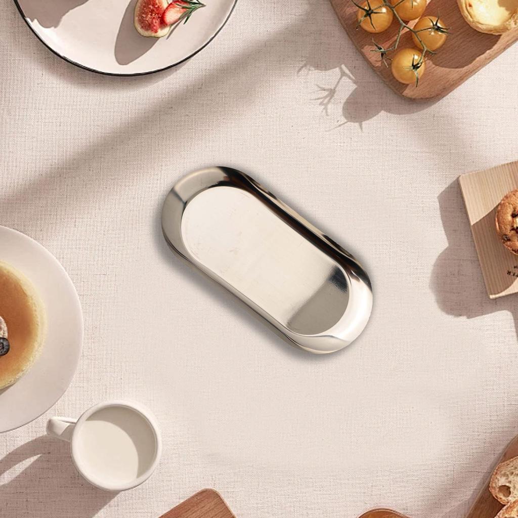 Compact Oval Tray Enhance the Aesthetics of Your Home with This Silvery Tray