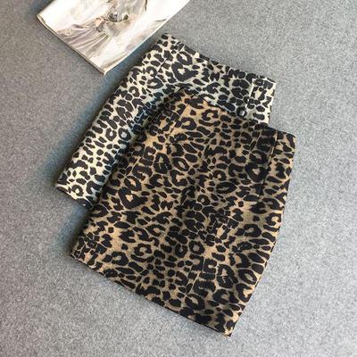 Leopard Wool Short Skirt for Women - 2025 Autumn/Winter, High-Waisted, Slim A-Line, Korean Style, All-Match Umbrella Design.