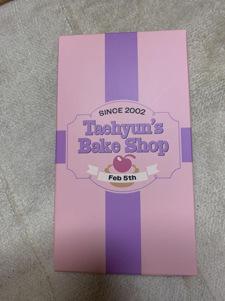 [USED] TXT Taehyung 2023 Birthday Cap + Photocard Set