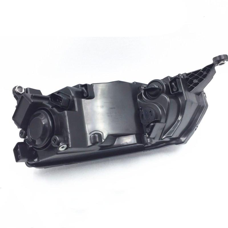 

Блок-фара Skoda Rapid (2013-2017) - Оригинальная галогенная фара на замену Set of Bulbs