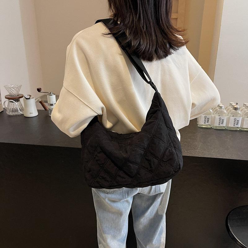 Women's Bag 2025 New Casual Shoulder Bag Embroidery Thread Rhombus Down Cotton Clothing Bag Women's Dumpling Messenger Bag