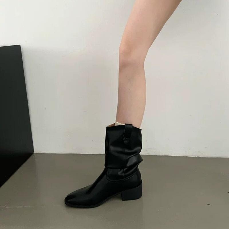 

Korean version of simple wind piled pleated thick high heel thin boots women s autumn and winter retro fashionable versatile medium tube thin boots 39 чорний