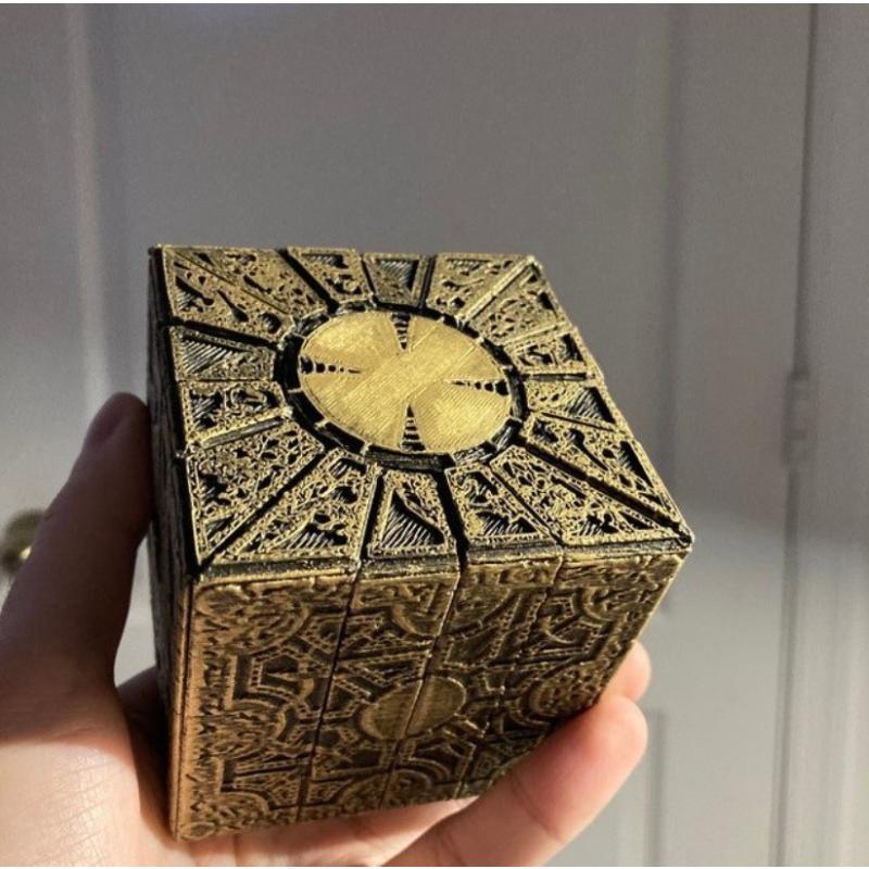 

1pcs Puzzle Box Moveable Lament Horror Terror Figures Film Serie Hellraiser Cube IQ&EQ Test Toys Kids Gifts 7x7x7cm золотой