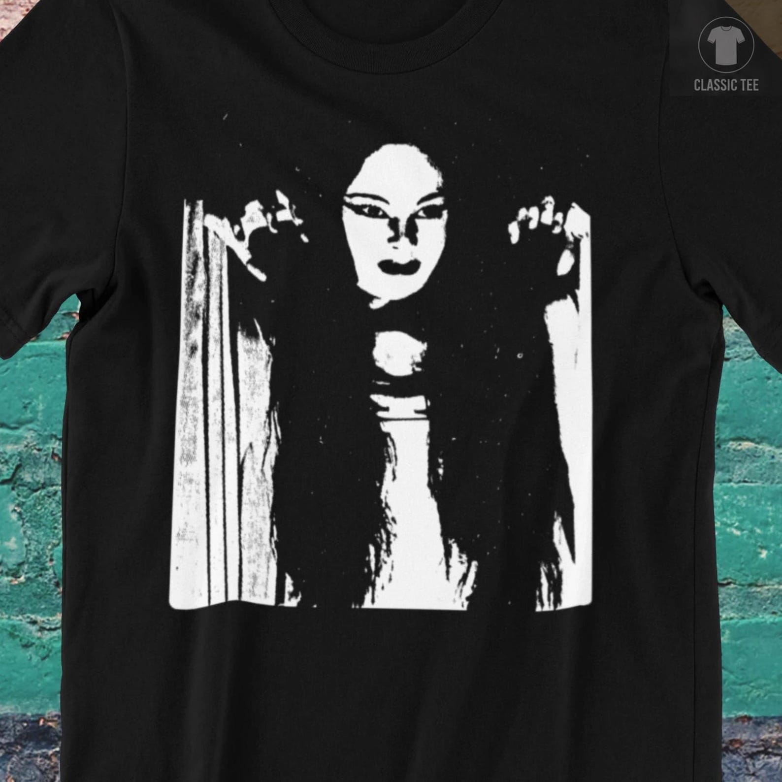 Gothic Vampire Luna Shirt Mark of the Vampire Tee Punk Horror Halloween Shirt Occult Retro Vintage Horror Monster Zombie Gift S