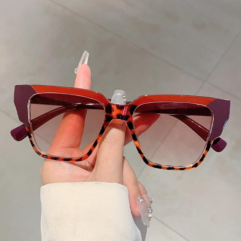 Fashion Leopard Sunglasses Square Trendy Design Women Sun Glasses Oversize Decoration Shades for Travelling Driving