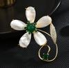 Designer High-End Emerald Imitation Agate Fritillary Flower Brooch Luxury Exquisite Temperament Pin Jewelry