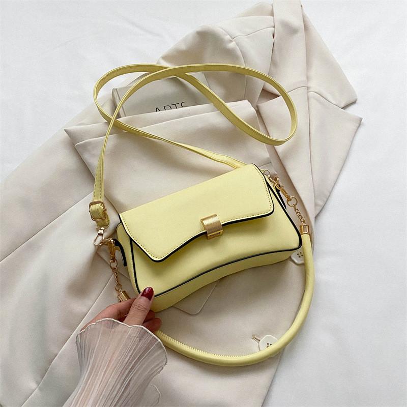 Trendy Street Style Underarm Bag For Women Stylish Medium Sized Crossbody Bag With Magnetic Closure