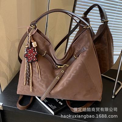 Large-capacity Commuter Bucket Bag Female Niche Design 2025 New Shoulder Messenger Bag Multi-functional Korean Version Backpack