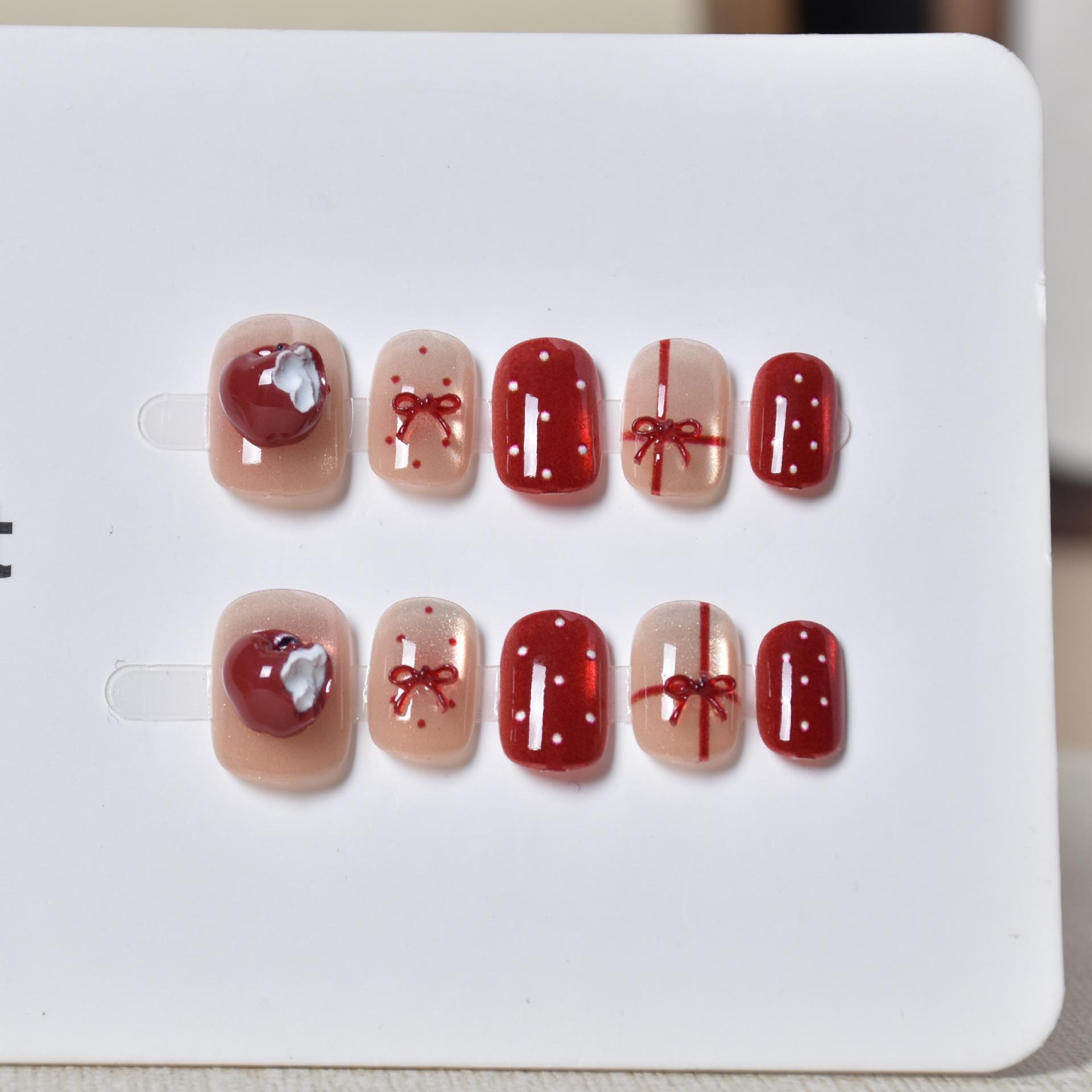 New Year Red 3D Apple Short Wearable Nails: Cute Red Fake Bean Nail Art Pieces