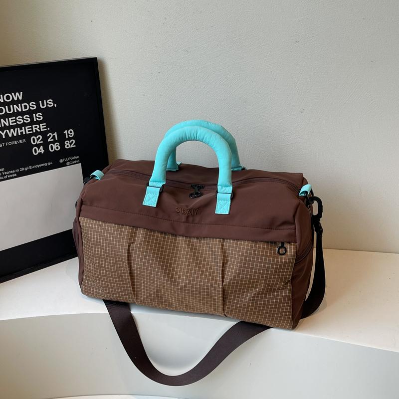Nylon Duffel Bag with Grid Pattern Design Large Capacity Travel Bag for Men and Women Hand Carry Shoulder Bag for Gym and Short Trip
