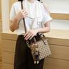 Wersja koreańska Prosta damska torba Nowa letnia torebka koszyk na warzywa Torebka na ramię Torba crossbody Modna drukowana torba typu bucket
