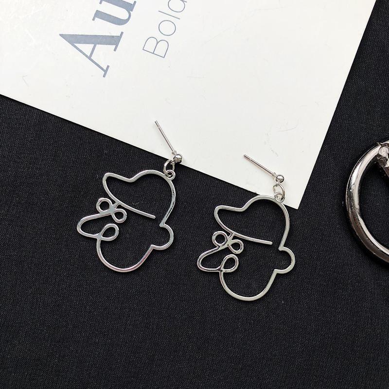 Exaggerated European & American Face Stud Earrings: Fashionable, Versatile, Cold Style Design