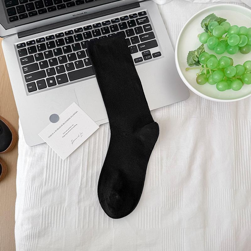 Women's Autumn New Simple All-match Solid Color Boneless Anti Pilling Tube Stack Socks