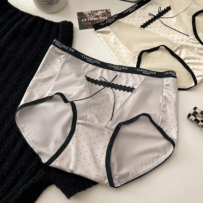 Lady Summer Pure Desire Sexy Lace Stitching Mesh Pearl Satin Triangle Briefs