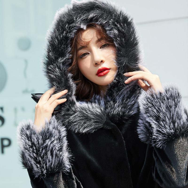 Koreanischer Stil Rüschen Faux Nerz & Toscana Kapuzenpelzmantel mit wellenförmigem Saum (2021)