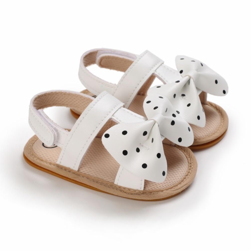 Sommar Spädbarn Baby Flickor Bow Sandaler Casual Polka Dot Beach Shoes Anti-Slip PU Läder Nyfödd Toddler Prewalker First Walking Shoes 0-18M