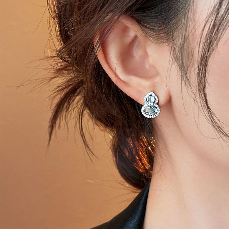 Oval gourd stud earrings simple high-end earrings fashion temperament versatile earrings women