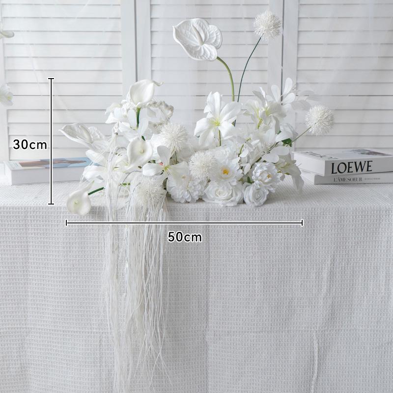 Individuell gefertigtes weißes europäisches florales Tafelaufsatz für Hochzeiten