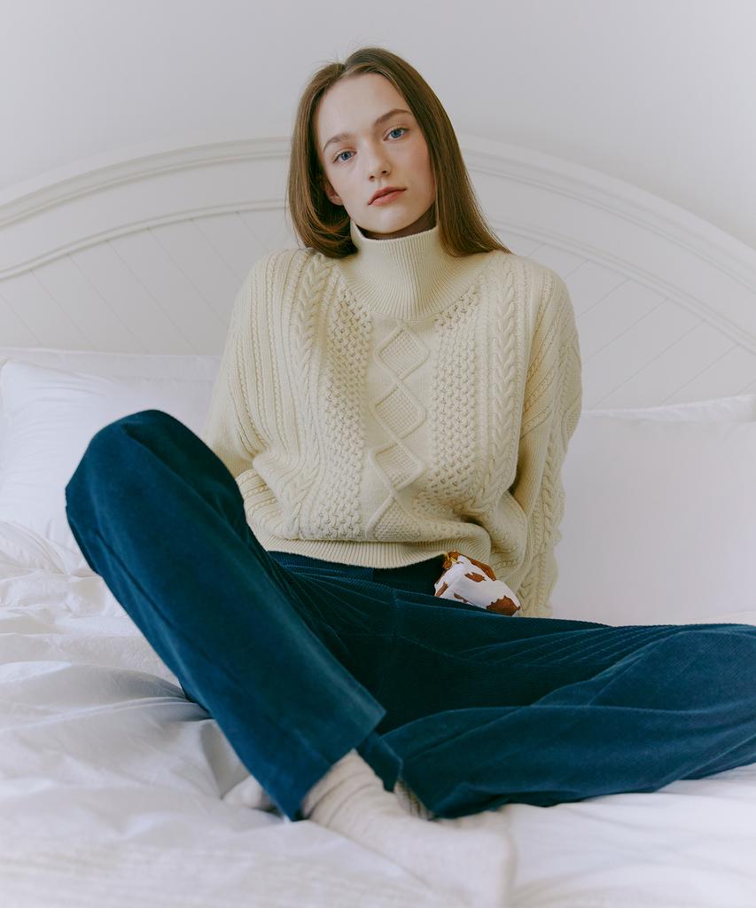 ETMON Turtle-Neck Cable Knit Top Butter
