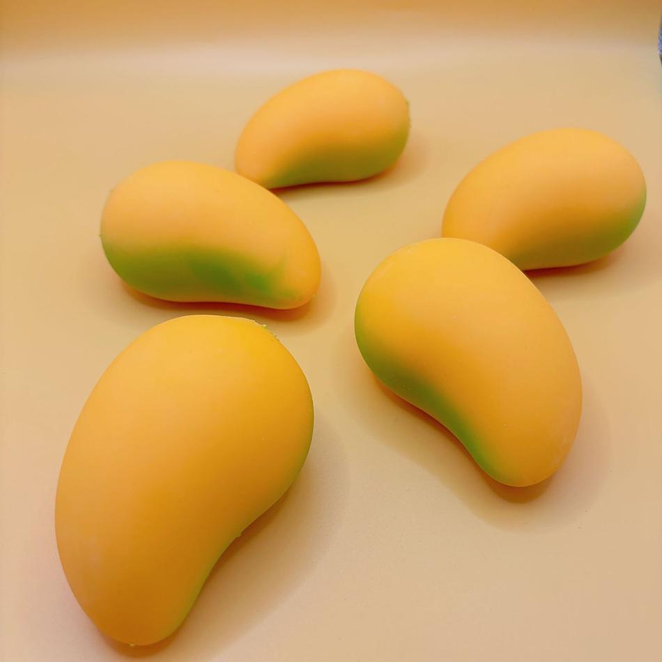Squishy Mango Stress Balls Squeeze Toy Color-Changing Mango Handmade Squishy Fidget Balls Stress Relief Toy Gift