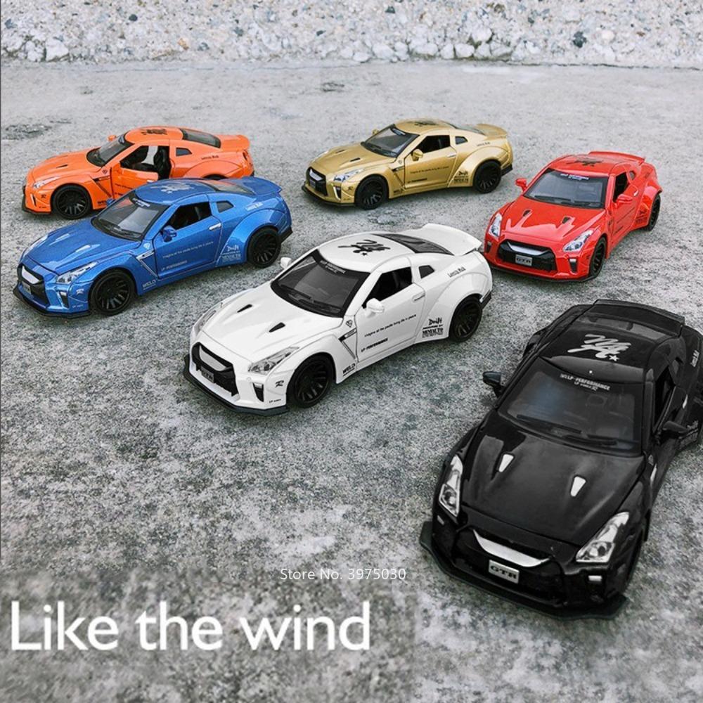 APU1  1/32 Scale Alloy Diecast Nissan GTR Sport Car Model Toy Doors Opend Pull Back Sound Music Miniature Vehicle Kid Gifts Collection