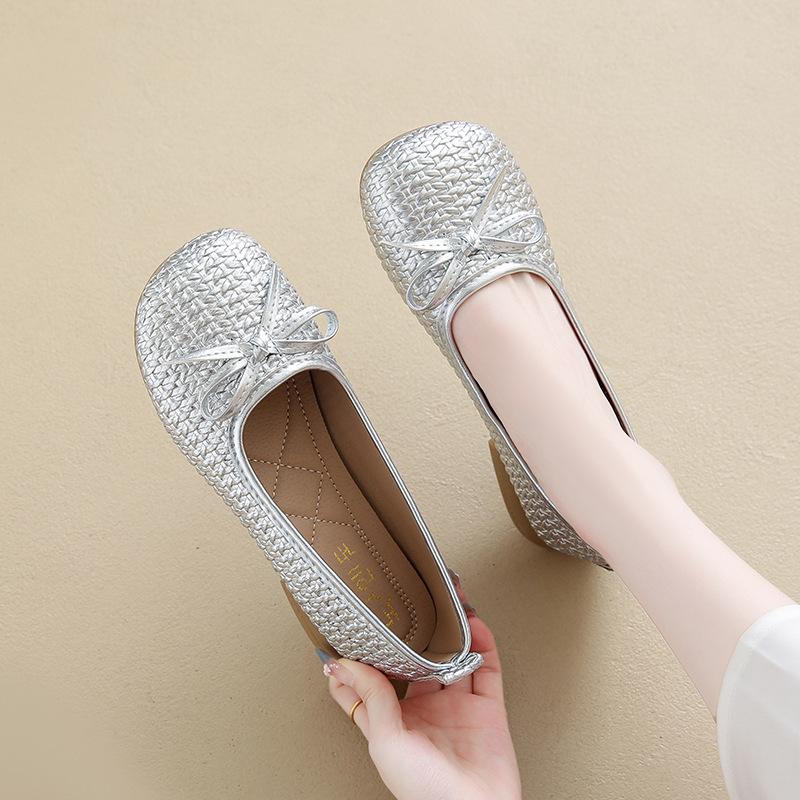 2025 Autumn New Imitation Weaving Comfortable Versatile Mother Shoes Lazy One Pedal Casual Doudou Shoes Shallow Single Shoes