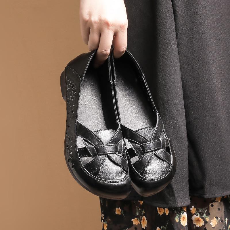 Soft leather beef tendon soft sole new hole shoes women's sandals mesh mother shoes summer comfortable sandals empty and breathable