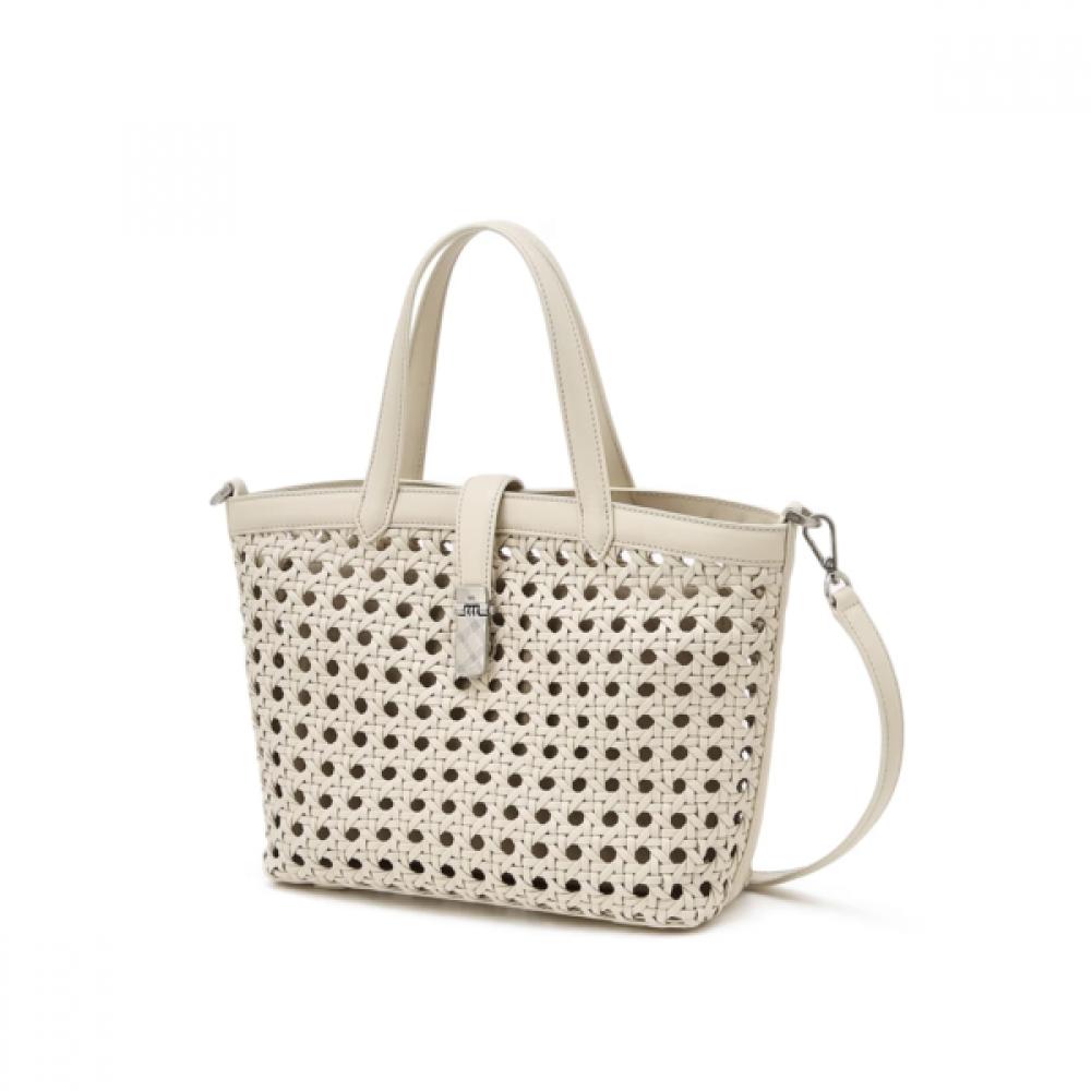 Daks Ivory Mesh Twisted Detail Point Tote Bag Dcba6e189iv